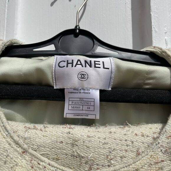 CHANEL 1999 Vintage Ruffle Neck Tweed Skirt Suit - Picture 3 of 14